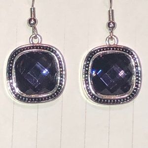 🆕Deep Purple crystal earrings silver dangle NWT